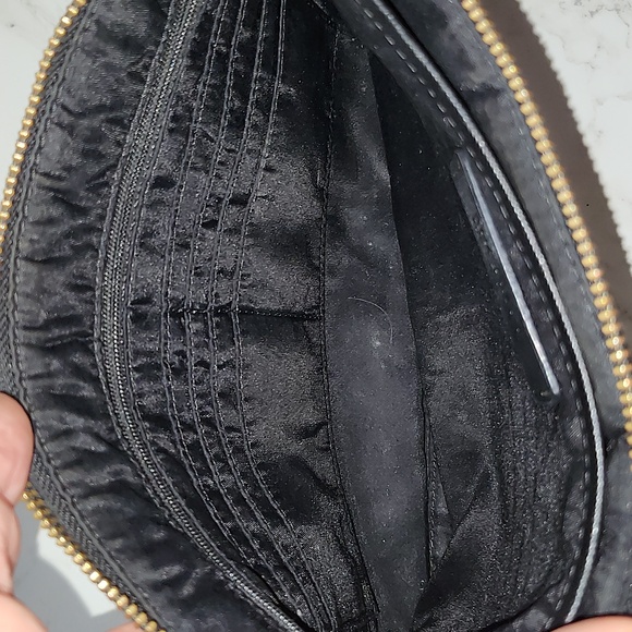 MICHAEL KORS ~ Kieran Quilted XL Zip Clutch - Picture 5 of 6